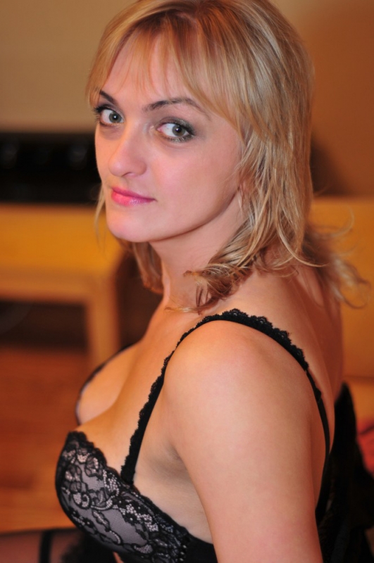 Дерзкая и очаровательная девушка приглашает в гости состоятельного и щедрого мужчину для ярких и страстных встреч. Обещаю, ты уйдешь от меня полностью удовлетворенным и счастливым! Жду звонка! 26847, 33 года